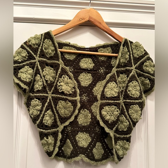 Women’s hazel crotchet bolero shrug sweater - Picture 4 of 12